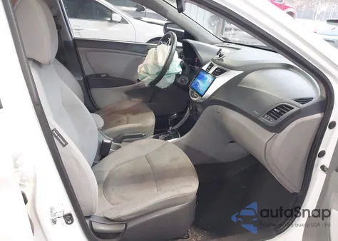 2012 Hyundai Accent Se z USA, uszkodzony, nr VIN KMHCU5AE2CU032787